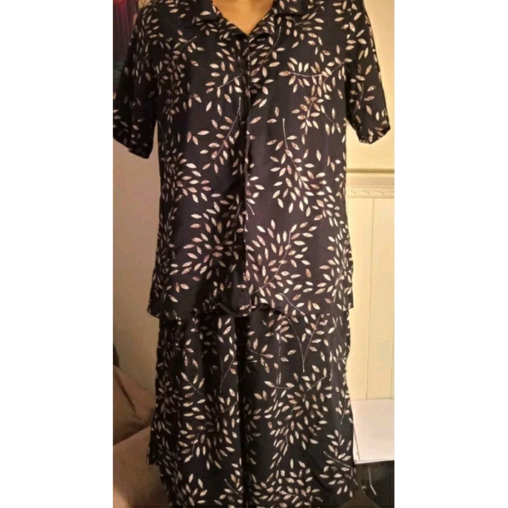 Christie & Liv Two Piece Skort Outfit. Size Small. Pre-owned